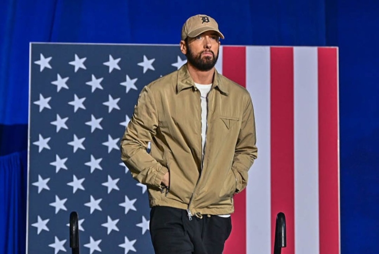 Eminem participou de um comício em apoio a Kamala Harris