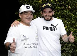 Filho de Maradona assume como  treinador na quinta divisão espanhola