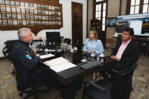 3352a17b-f547-445b-95cb-3f42d99bbccf-300x200 Araruama avança em parcerias com o  Estado para Educação e Segurança