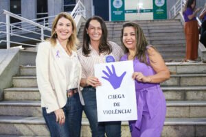 Caminhada-das-Mulheres-29-300x200 Marcha das Mulheres leva mensagem de  coragem e união às ruas de Saquarema