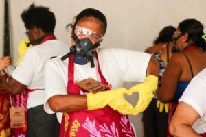 WhatsApp-Image-2026-01-22-at-17.37.37-1-300x200 ARTEMÍSIA - Escola de Mulheres e Bioeconomia certifica mulheres que passaram por capacitação em produção de saboaria natural e empreendedorismo sustentável