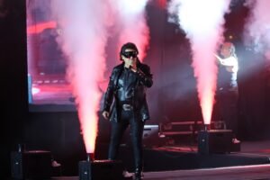 69880fbab57e654jrx_larg-300x200 Público vibra com show da banda Calcinha Preta no Record Sunset Rio, em Araruama