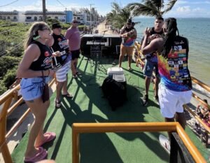 69933b64958bcoanpj_larg-300x233 Carnaval Araru 2026 chega ao fim com sucesso de público