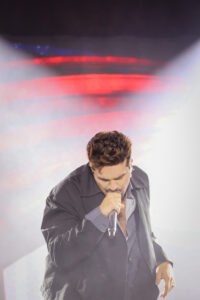 IMG_2322.JPG-200x300 Público recorde e emoção: Luan Santana leva 60 mil pessoas à orla de Araruama