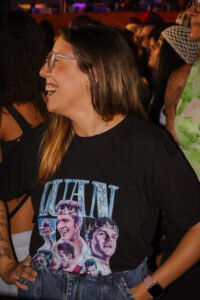 IMG_2339.JPG-200x300 Público recorde e emoção: Luan Santana leva 60 mil pessoas à orla de Araruama