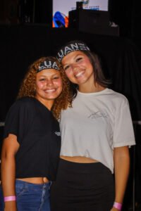 IMG_2345.JPG-200x300 Público recorde e emoção: Luan Santana leva 60 mil pessoas à orla de Araruama