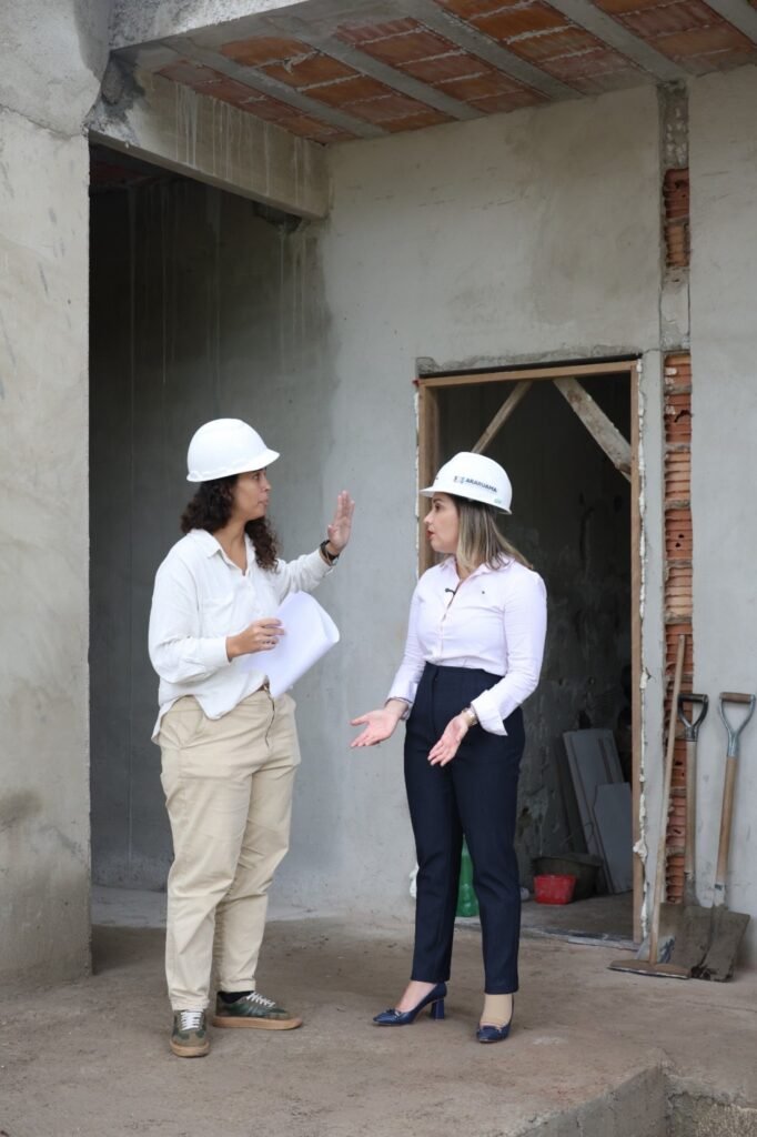 69b1a385c7d17lmpke_larg-682x1024 Home