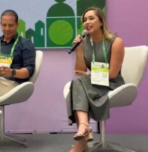 WhatsApp-Image-2026-03-25-at-17.53.53-2-292x300 Prefeita de Araruama participa de Painel sobre Cidades Tecnológicas na Smart City, em Curitiba