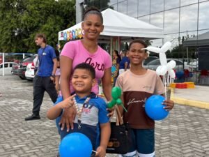 69cdb41ac597and7h0_larg-300x225 Turismo