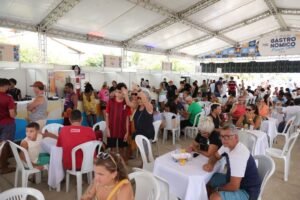 69d3a9142efeffnafh_larg-300x200 II Festival Gastronômico de Praia Seca reúne 20 mil pessoas e movimenta economia de Araruama