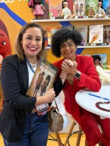 WhatsApp-Image-2026-05-07-at-17.57.06-1-225x300 Subsecretária de Araruama lança livro na maior feira de inovação e tecnologia para a educação da América Latina