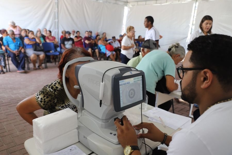 carreta-oftalmologica-ja-supera-os-2-mil-atendimentos-carreta-ja-supera-os-2mil-atendimentos-entre-consultas-e-revisoes-foto-akilla-ribeiro Carreta oftalmológica supera metas e realiza cirurgias em Rio das Ostras