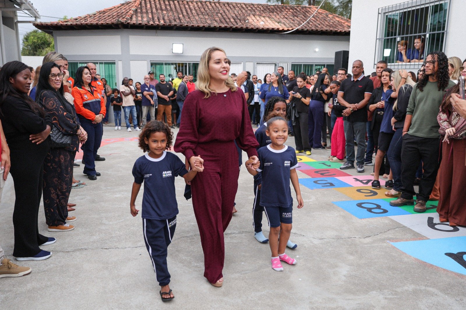 WhatsApp-Image-2026-06-16-at-08.38.20 Prefeitura de Araruama entrega nova quadra e revitalização completa da Escola Municipal Faustina, em São Vicente