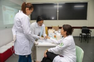 WhatsApp-Image-2026-06-23-at-09.16.25-300x200 Secretaria de Saúde de Araruama capacita enfermeiros para testes rápidos de HIV, sífilis e hepatites