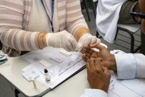 WhatsApp-Image-2026-06-23-at-09.16.28-300x200 Secretaria de Saúde de Araruama capacita enfermeiros para testes rápidos de HIV, sífilis e hepatites