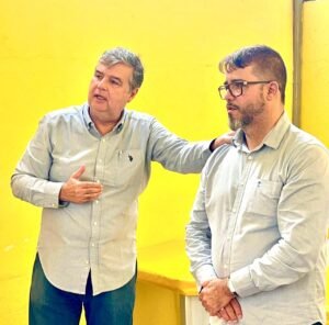 WhatsApp-Image-2026-09-03-at-17.24.35-1-300x296 Fernando Daniel promove encontro com deputado André Corrêa para diálogo com a população de Araruama