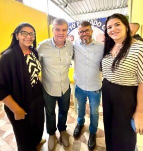 WhatsApp-Image-2026-09-03-at-17.24.35-2-285x300 Fernando Daniel promove encontro com deputado André Corrêa para diálogo com a população de Araruama